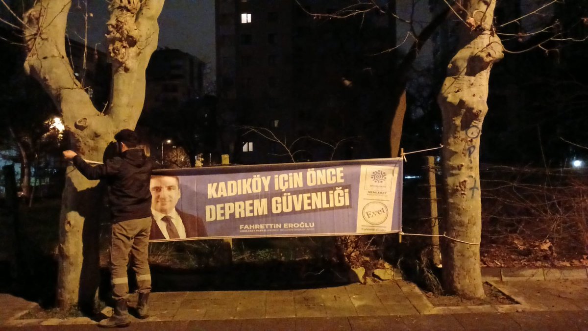 Kimsenin olmadığı yerde biz varız.
Kadıköyde girilmemiş cadde sokak bırakmayacağız. Kadıköyde tek önceliğimiz deprem deprem deprem.<a href="/faheroglu/">Fahrettin Eroğlu</a> <a href="/vekilince/">Muharrem İNCE</a>