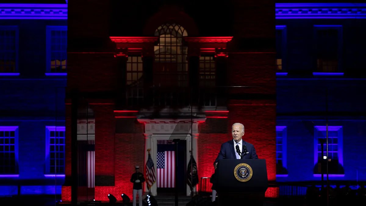 dontstartnuthin's tweet photo. @hypnoksa @BidensWins Here’s the full photo. You can stop being scared. https://t.co/rWG1j62r7X