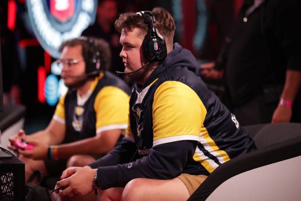 Reign 🃏 tweet media