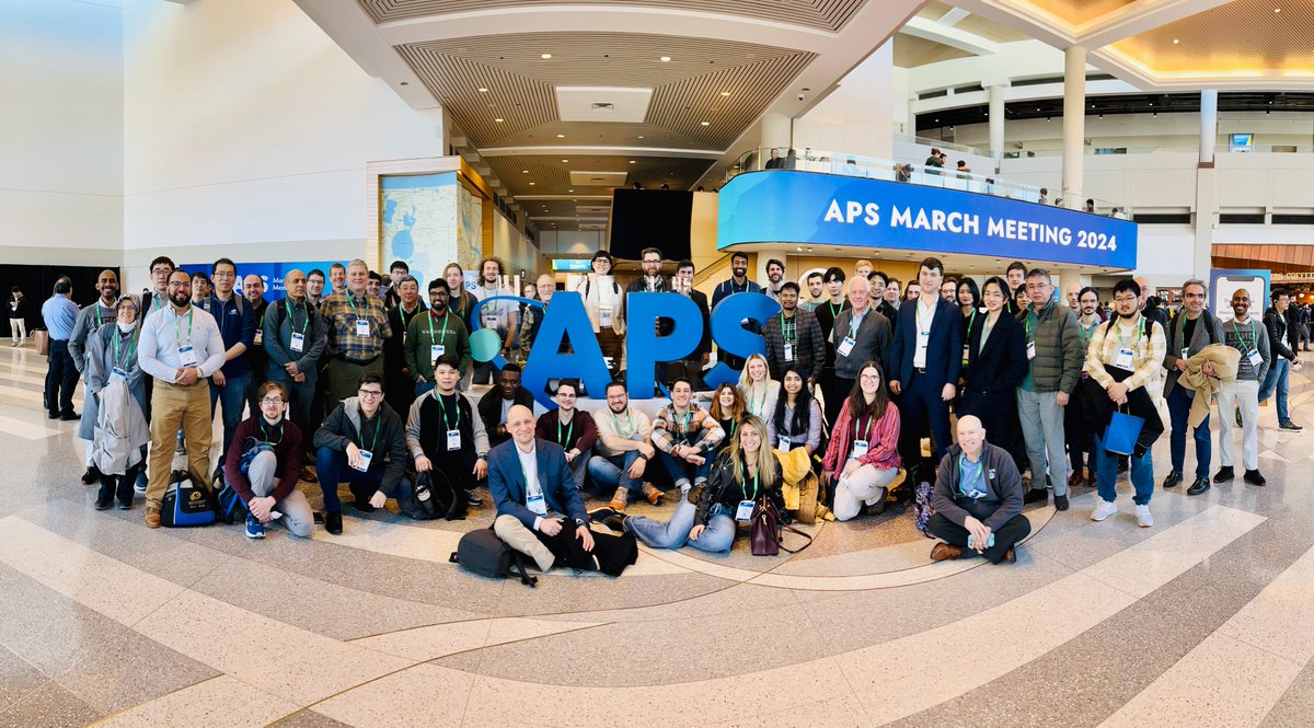 There's plenty more #APSMarchMeeting coming up but we didn't want to wait to share our annual MM team pic! 📸#MidwestQuantum @Fermilab @NorthwesternU @AmesNatLab @NASAAmes @rigetti @RutgersU @CUBoulder @NIST @LockheedMartin @coschoolofmines @unitaryfund @doescience