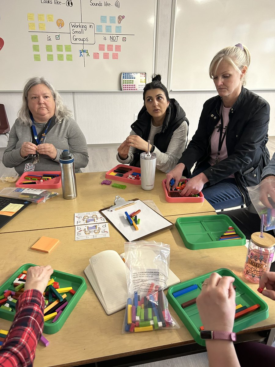 JGSimcoe_LDSB's tweet photo. Our first math lunch &amp; learn today @JGSimcoe_LDSB 

#SimcoeStar shout out  @StephanieB_LDSB &amp; Simcoe educators for jumping into this learning together 🤩 https://t.co/sElelYf1iO