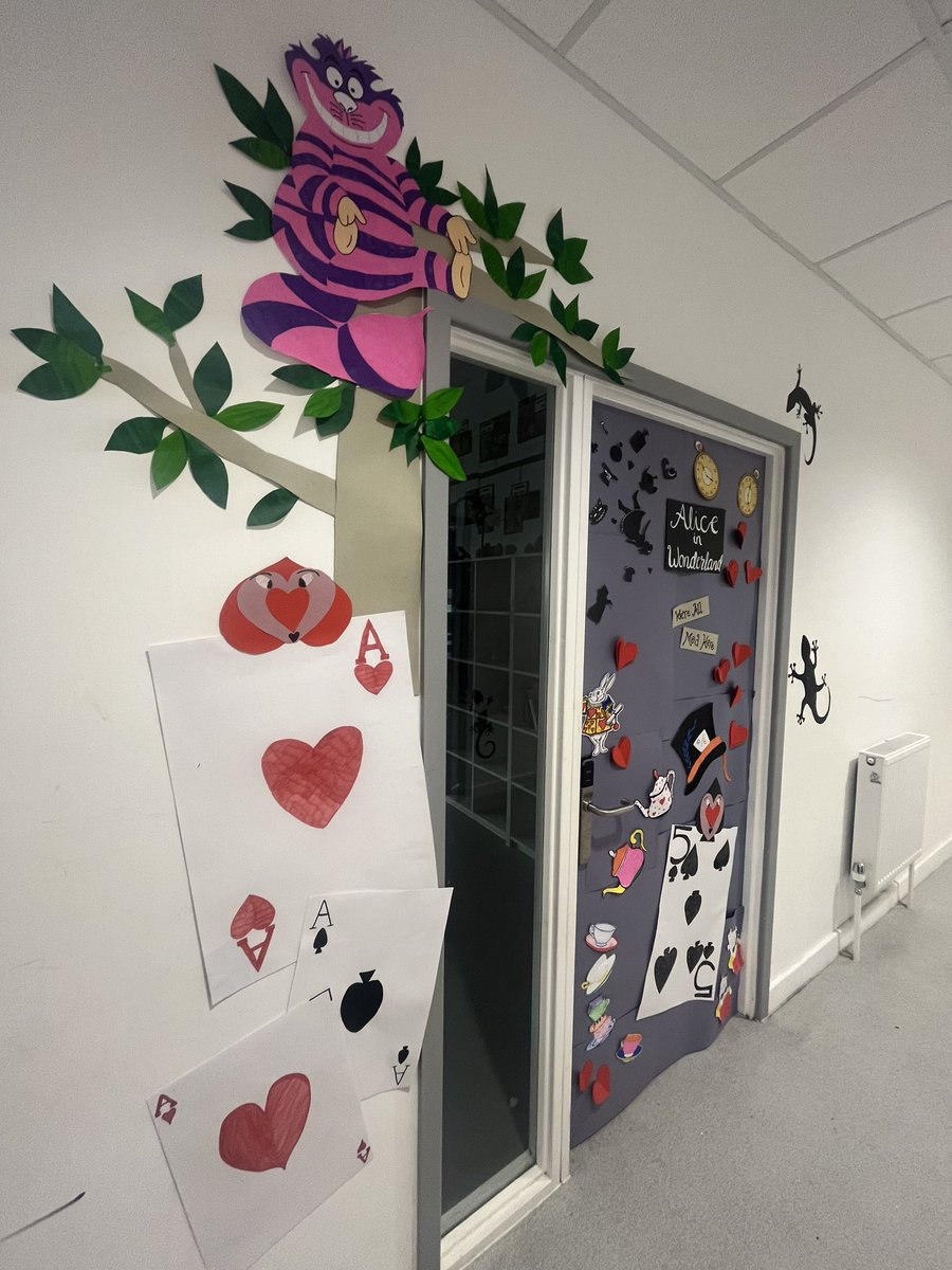 Art_Deanery's tweet photo. 11ELPs entry for our world book day tutor door display 👏🏻 I hope you’ll agree it’s a fantastic effort from them! @deaneryacademy #theymakemeproud #worldbookday2024 https://t.co/2PCPoLOrJo