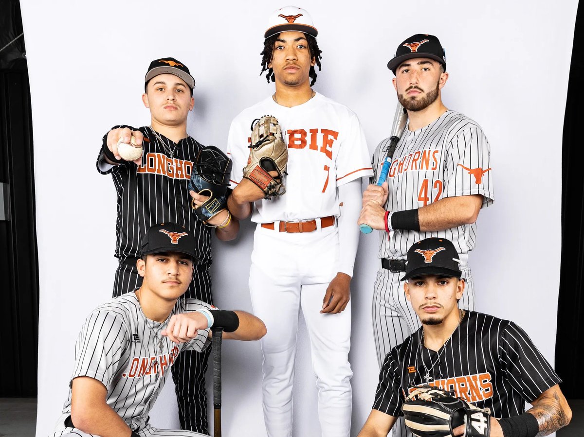 BASES LOADED: No. 20 Dobie primed for another district title Last season’s @DobieBaseball team featured one of the most proficient rosters the program has seen in years, evidenced by the acquisition of their first district title since 2014. READ:vype.com/Texas/Houston/…