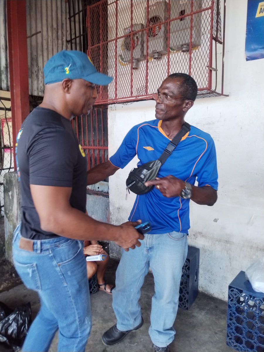 Parte de nuestro caminata en el sector 32 de veranillo, corregimiento Belisario Porras, donde compartimos nuestras propuestas para hacer un Cambio en el país y distrito .#Hagamoselcambio