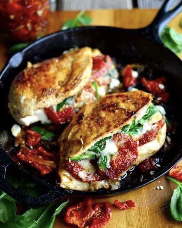 Sun-dried Tomato, Spinach, and Cheese Stuffed Chicken Breast! 
🍗🍅🧀🌿🍗🍅🧀🌿

LoveThisPlan! 💝￼

#lovethisplan #betterhealth #healthymindset #wellnessjourney #healthyrecipes ￼￼#nourishingfood￼#healthyliving #optimalhealth