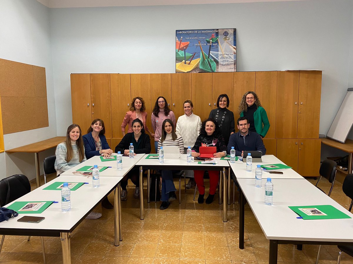 IesAlcantara's tweet photo. Profesores del IES Alcántara iniciando el Proyecto de comunidad de innovación nacional, por grupos de desarrollo, en el Cetro de Profesores de Huesca. #Digitalprof #AprendeParaEnseñar @cpr.regiondemurcia https://t.co/uNmqBbaeUE