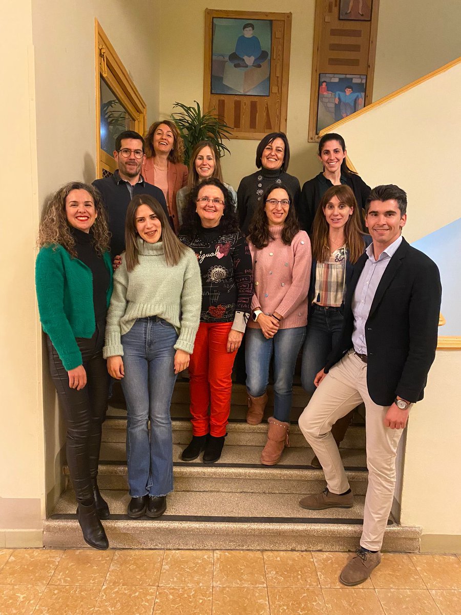 IesAlcantara's tweet photo. Profesores del IES Alcántara iniciando el Proyecto de comunidad de innovación nacional, por grupos de desarrollo, en el Cetro de Profesores de Huesca. #Digitalprof #AprendeParaEnseñar @cpr.regiondemurcia https://t.co/uNmqBbaeUE