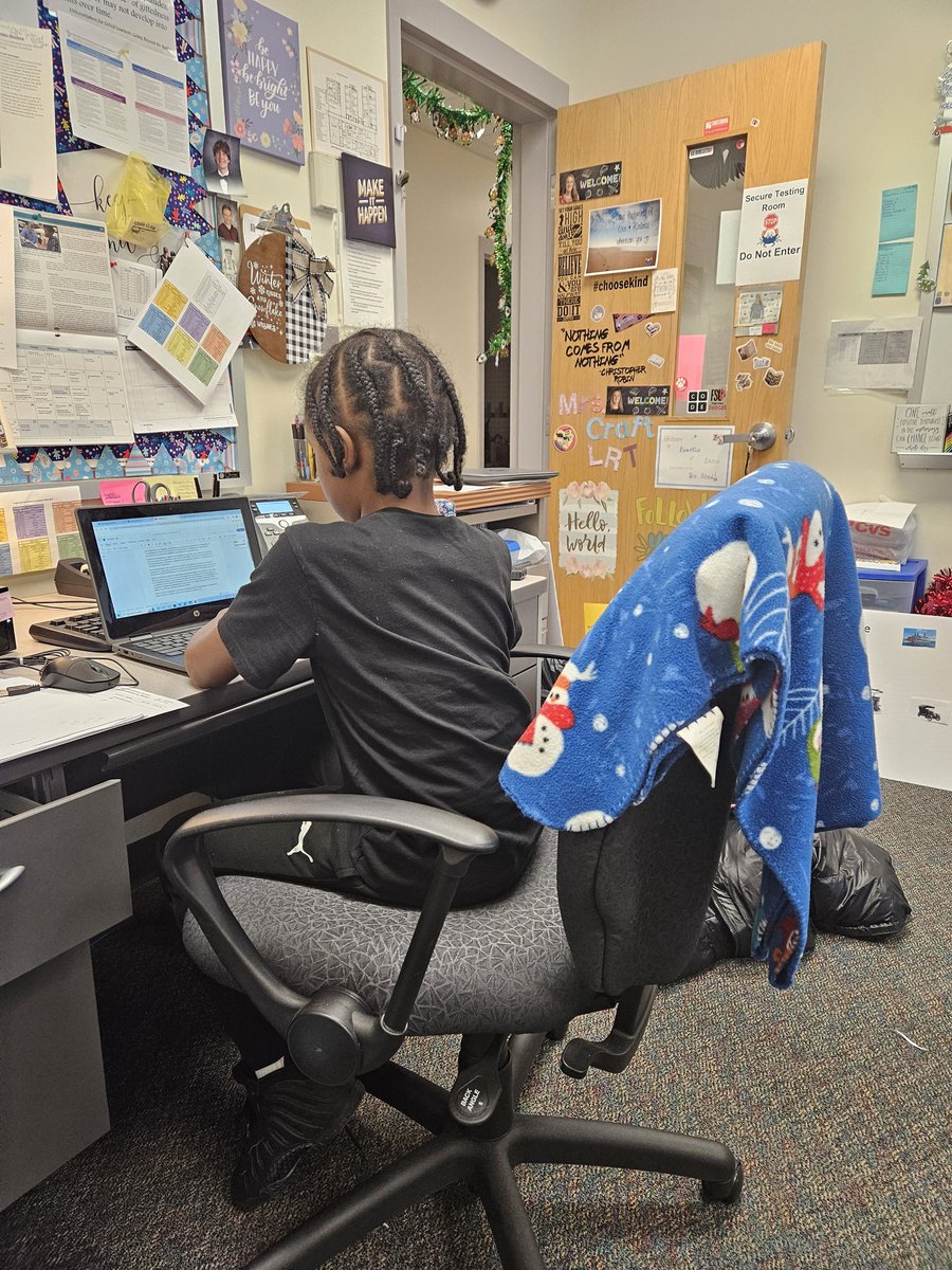 Putting the finishing touches on our <a href="/MDHistoryDay/">Maryland History Day</a> projects for the <a href="/CCPS/">Charles County Public Schools</a> HITS Expo this weekend! These <a href="/NealBlueCrabs/">Mary B. Neal Elementary School</a> have worked for many weeks to prepare!