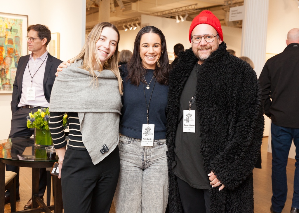OutsiderArtFair's tweet photo. ❤️The amazing God's Love We Deliver has been our beneficiary for many years and we are excited to report that over $21,000 was raised this year, a new record.❤️

Special thanks to Becca Hoffman for organizing the GLWD booth, all exhibitors who donated works, and to all bidders! https://t.co/IaaiuxMosD