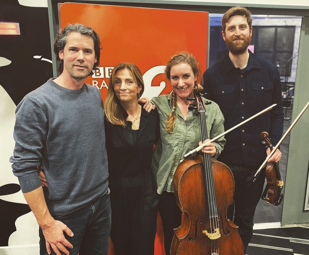If you have some time tonight tune in to @BBCRadio2 #TheFolkShow with @themarkrad His guest is @CaraDillonSings who will be chatting about and performing tracks from her incredible new album #ComingHome Do yourself a favour, it’s a must listen !! 🙌🎶