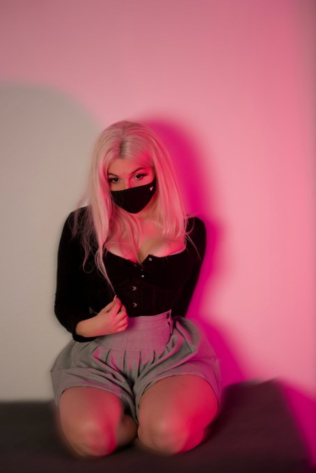 your new wallpaper 💖 https://t.co/9uT3X7as3s