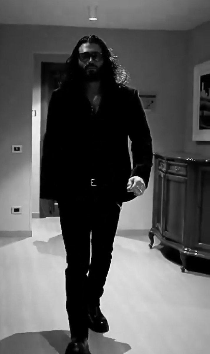 carlaslb's tweet photo. The Kral . 

#CanYaman 🔥🔥🔥 https://t.co/NUZcmbltrO