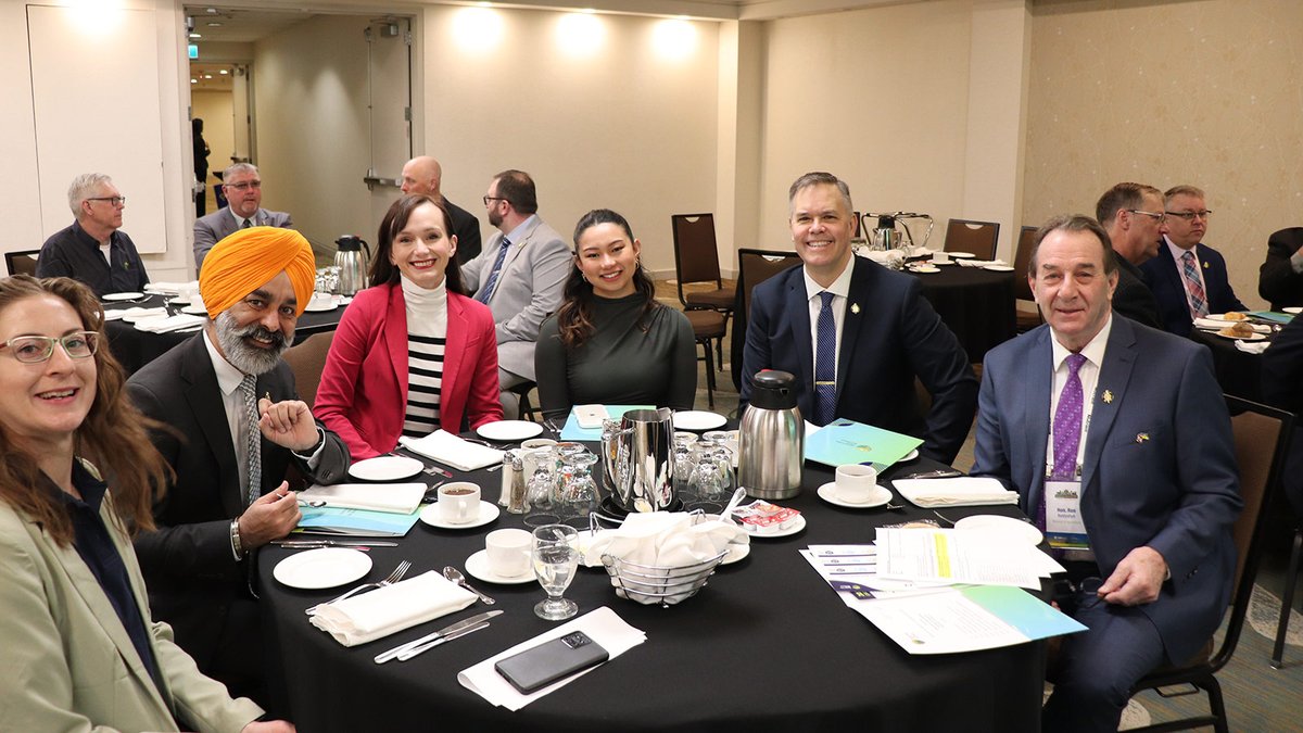 mb_cropalliance's tweet image. Thank you to all the MLAs and other officials who joined us this morning for our From Land to Legislature Breakfast Reception. We hope this will mark the beginning of a strong, collaborative relationship.

#LegMB #mbpoli #MbAg #StrongerTogether