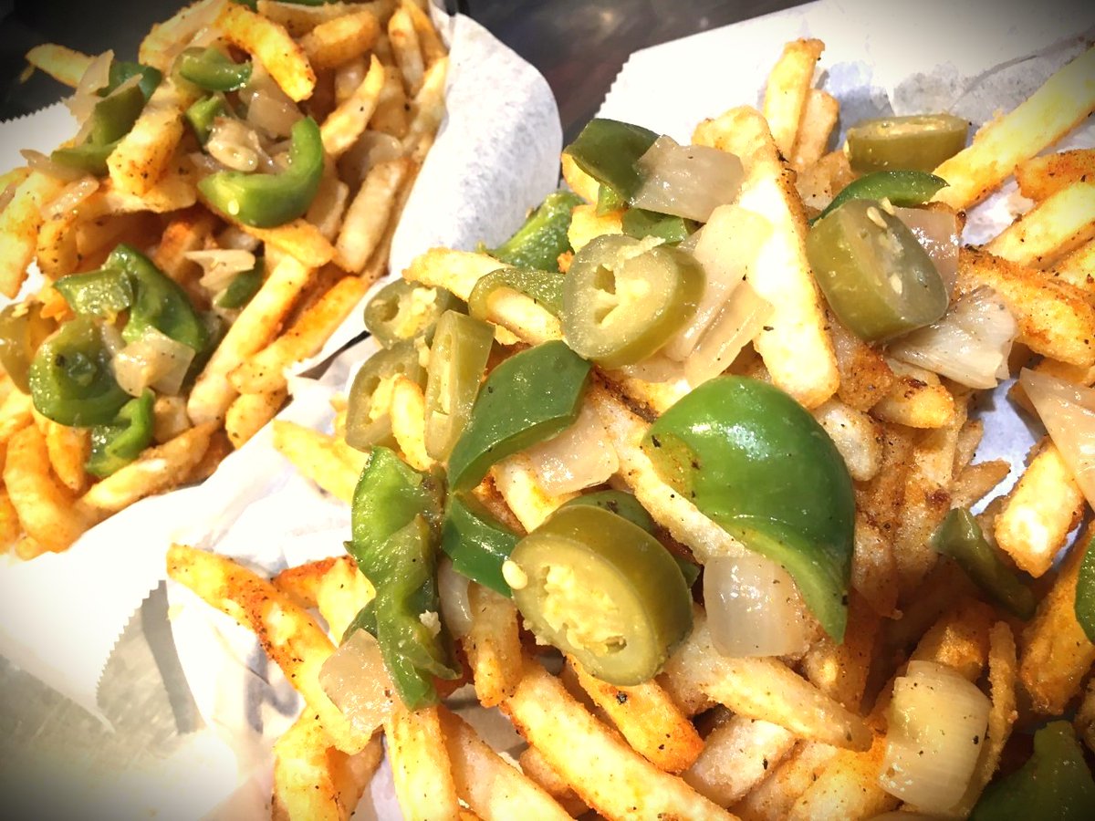 What would hit the spot for some #humpdayhappiness?   🧡
#cajunfries #philly #humpdayfood #cajun #fries #frenchfrieslover #phillyfoodie #phillyeats #frenchfries #comfortfood #foodie #dailyfoodfeed #philly