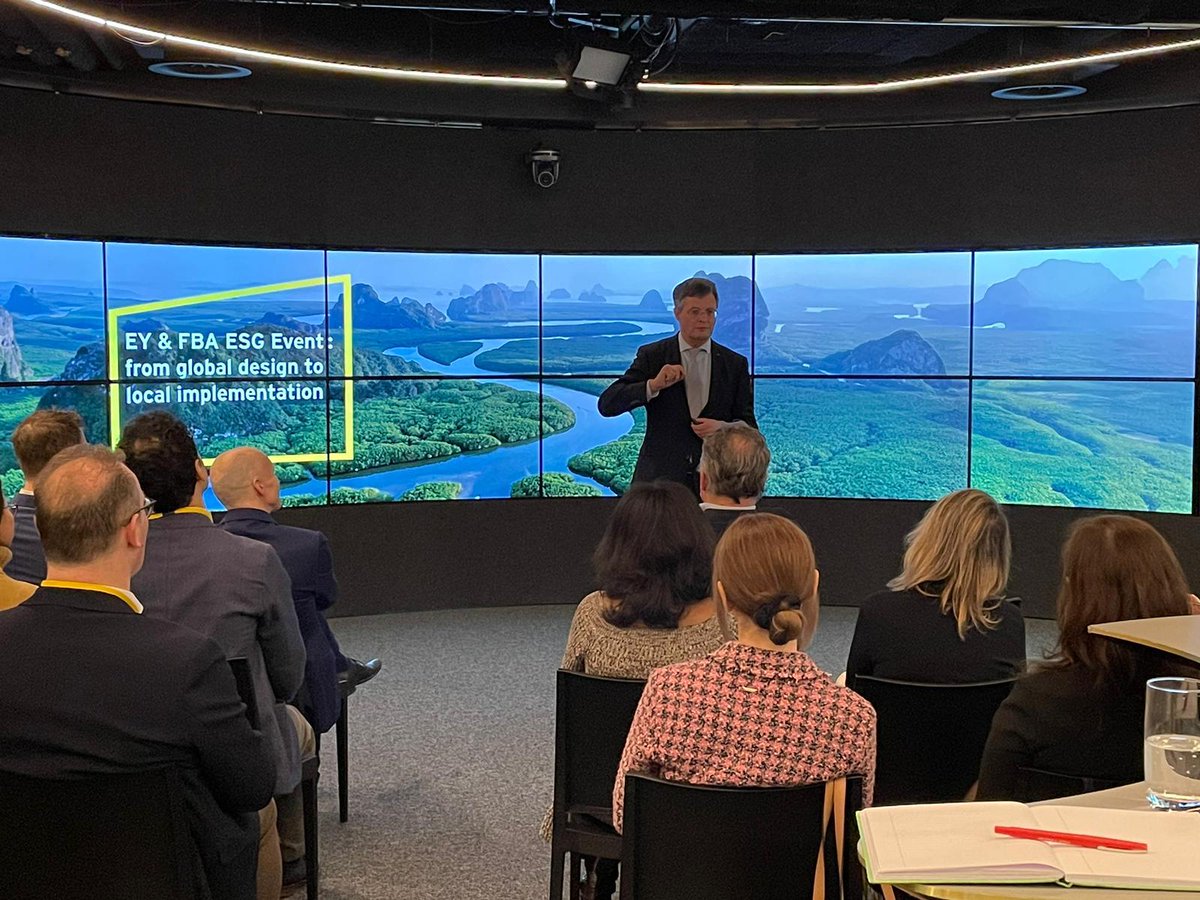 An honour to have moderated the 'ESG event: from global design to local implementation', organized by the Foreign Bankers Association and EY. With contributions of Mark Selles (FBA) and EY colleagues Bouke Evers, Michael Schut and Gysbert van Wyk.