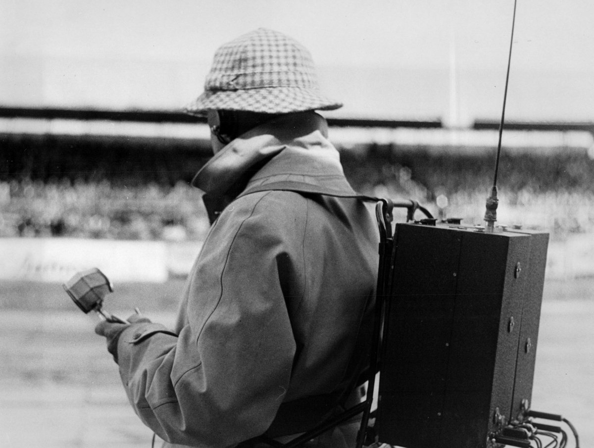 thevscc's tweet image. The good ol&apos; days.

Join us for Silverstone Spring Start on the 20 &amp;amp; 21 April to see how different the circuit runs today.

#vscc #silverstone #silverstonespringstart #vintagecarracing