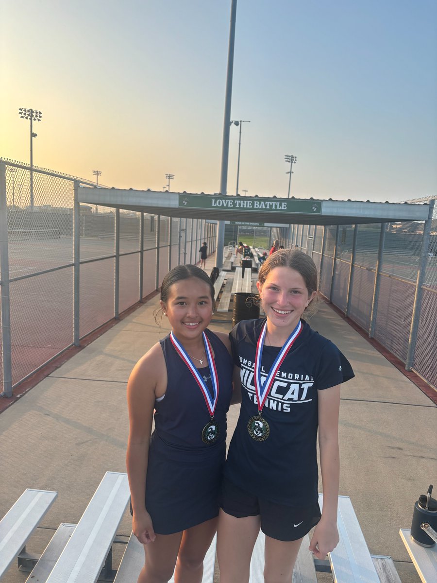 tmhstennis's tweet image. Yesterday our students played in the JV Clear Falls Invitational Tournament. Please join us in celebrating them:

🥇JV Girls Doubles, B- Emmalyn Le/ Madeline Young

🥈JV Boys Singles, A- Al Bolongaita

#Wildcats #TMHS
@TISDTMHS
@TISD_athletics