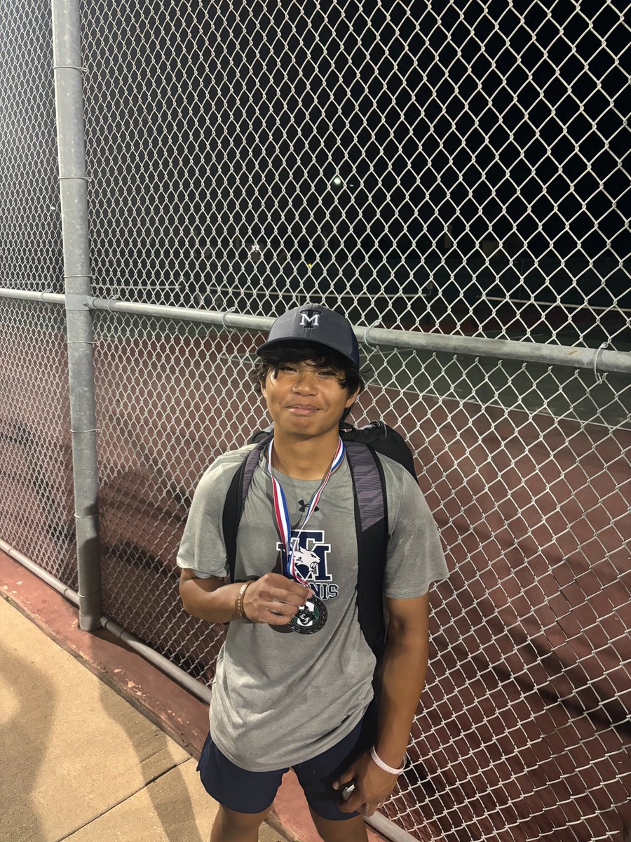 tmhstennis's tweet image. Yesterday our students played in the JV Clear Falls Invitational Tournament. Please join us in celebrating them:

🥇JV Girls Doubles, B- Emmalyn Le/ Madeline Young

🥈JV Boys Singles, A- Al Bolongaita

#Wildcats #TMHS
@TISDTMHS
@TISD_athletics