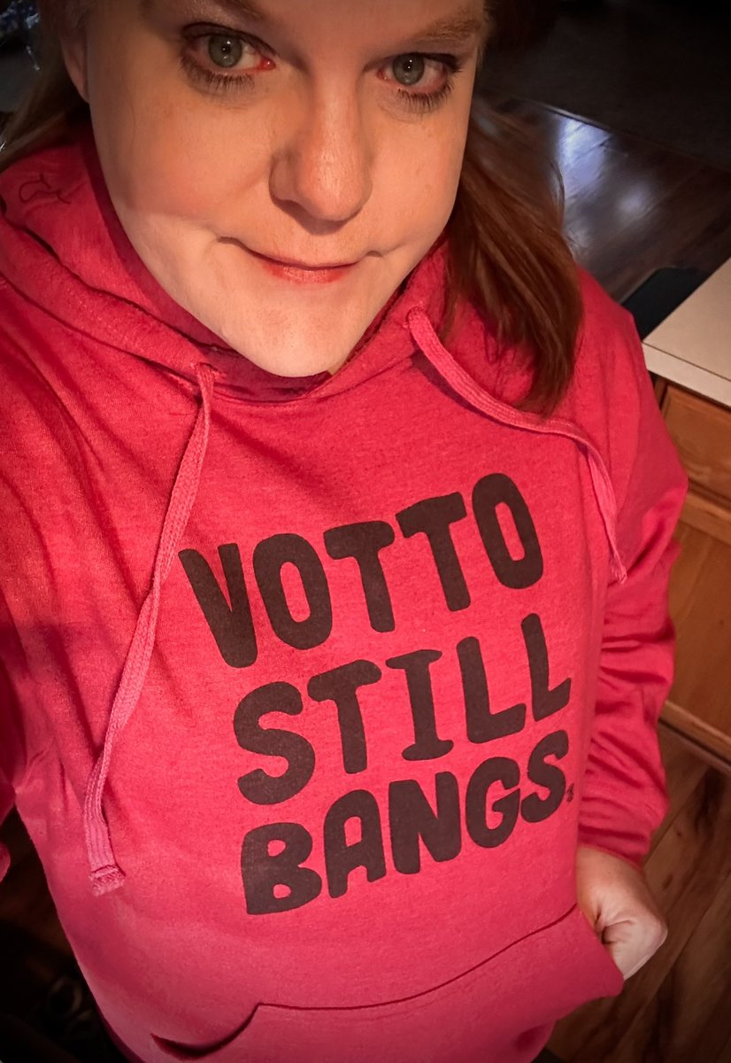 erin_not_amber's tweet photo. Never forget #vottostillbangs
@reds @cincyshirts @JoeyVotto #BringBackJoey https://t.co/JCizsleYpQ