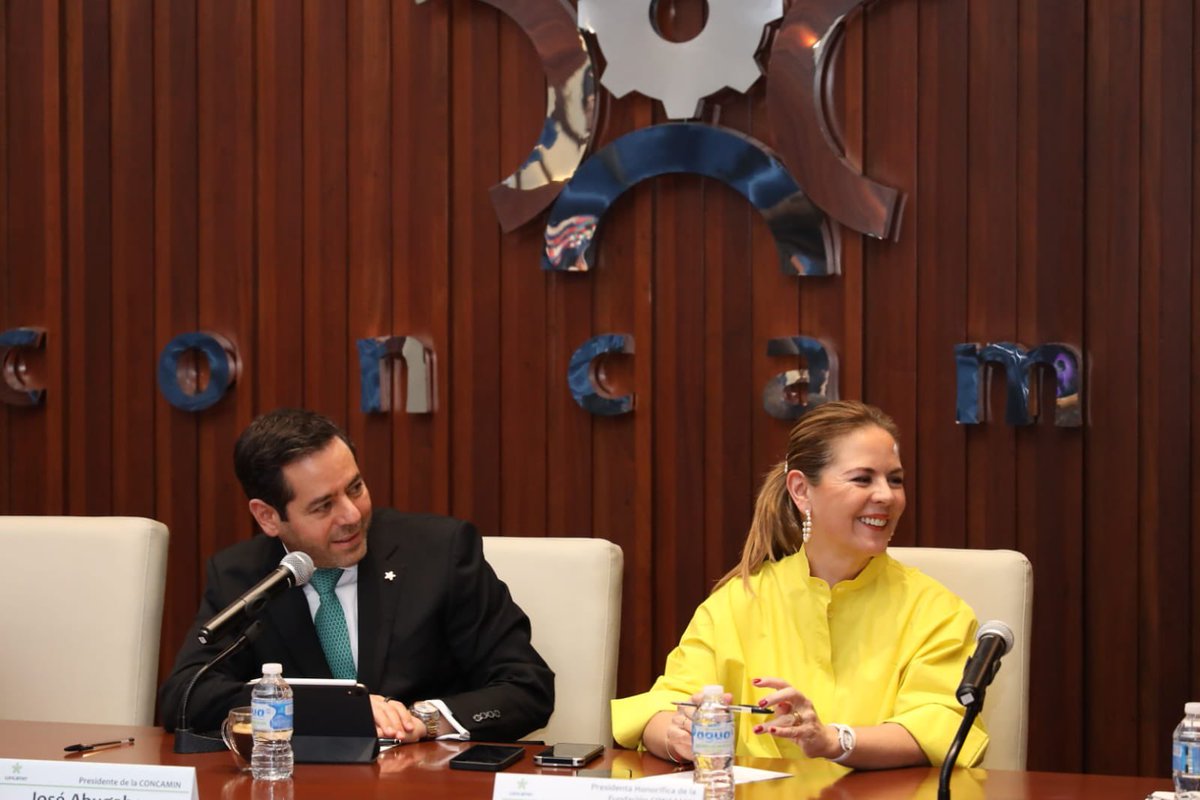 CONCAMIN's tweet photo. En la #CONCAMIN reconocemos, valoramos y celebramos el invaluable aporte que las # mujeres hacen a nuestra #industria, a la sociedad y a nuestro país.
En la Confederación y en las 125 Cámaras y Asociaciones todas las mujeres son excepcionales, muy destacadas y por estamos orgullosos de que sean ustedes el soporte de empresas y sus organismos de representación.