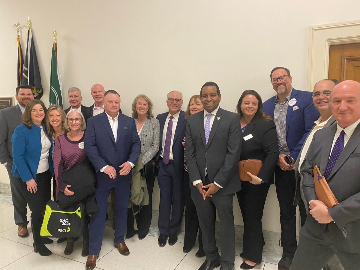 GoWestCUA's tweet photo. Thankful for the chance to connect with #creditunion champion @RepJoeNeguse. #Colorado #CUdifference #GAC24 https://t.co/rSo94zHosP