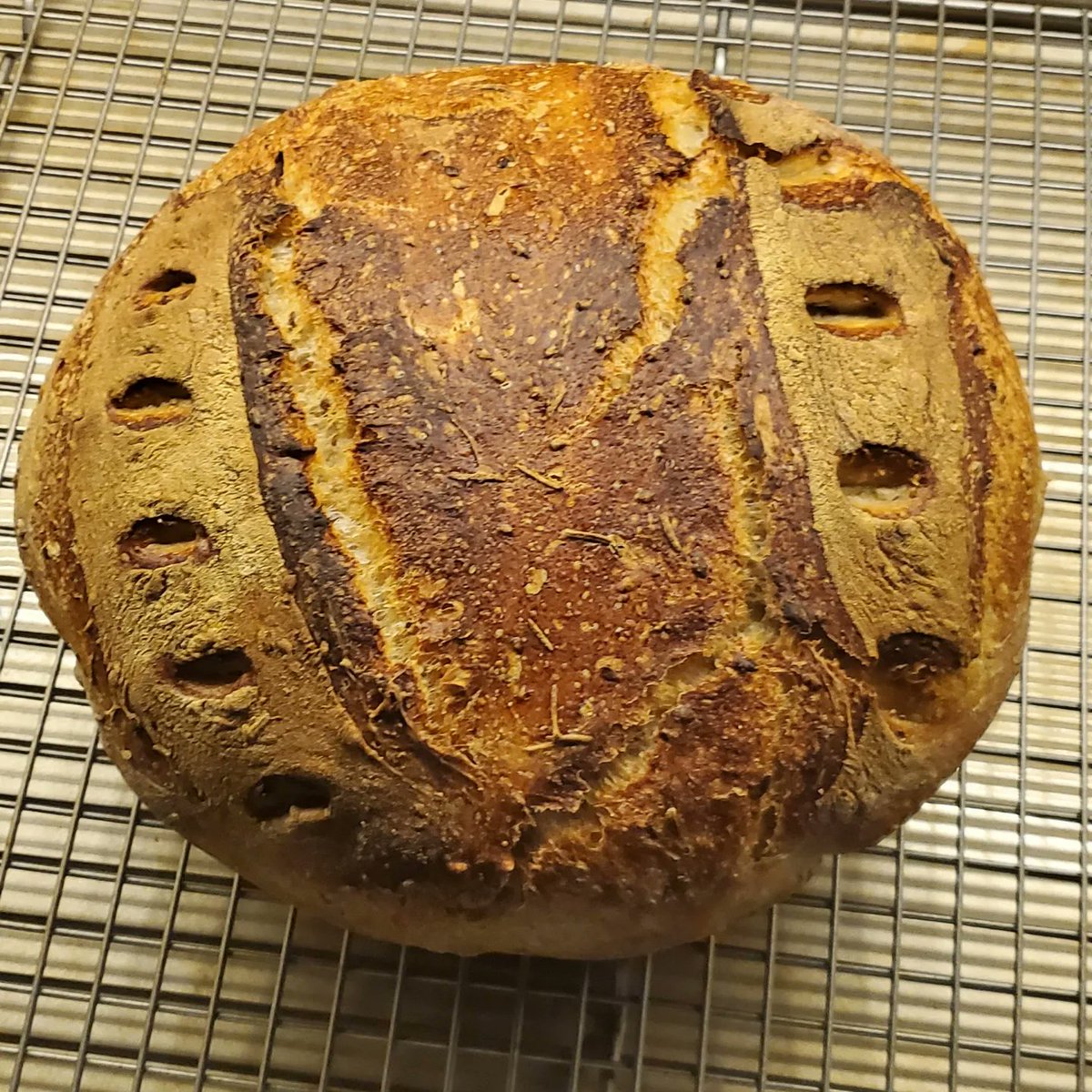 bkuberek's tweet photo. I've been learning to make sourdough bread and it has been an interesting experience. After 6 weeks of trial and error I think I finally got it. https://t.co/D360IWpyS8