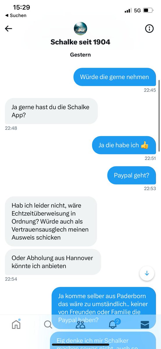 Hallo Schalker, ich wurde leider beim Ticketkauf verarscht. Daher wollte ich euch nur darauf hinweisen, dass ihr beim Ticketkauf drauf achtet, wie sich derjenige verhält. Ich wollte Tickets kaufen über Twitter (habe ich schon öfter und nur positive Erfahrungen gemacht), 1/x