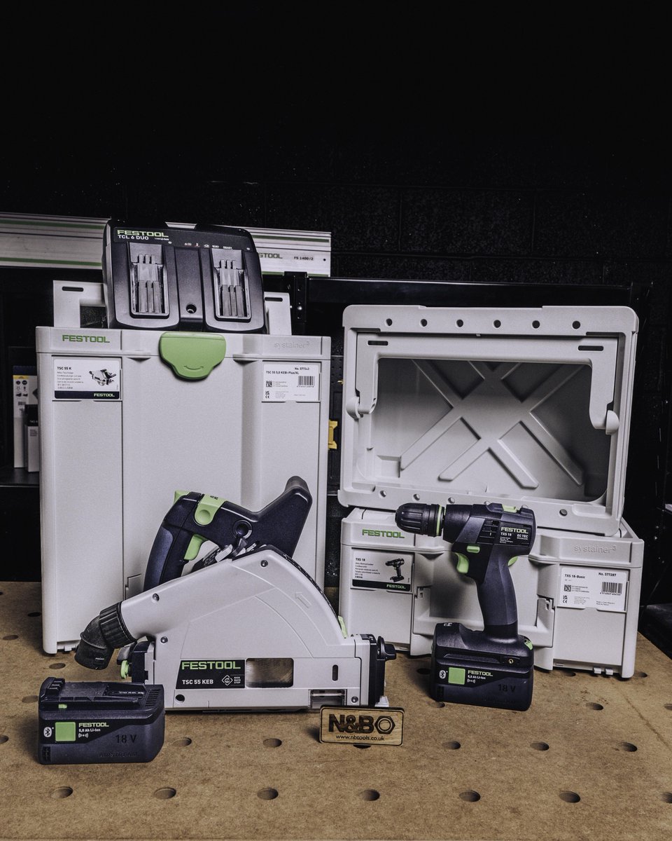 Nutsandbolts_uk's tweet image. Introducing the @Festool Universal Cordless Combo Set (578028)

The set includes:
𝐅𝐑𝐄𝐄 TOOLBOX Systainer (204865)
𝐓𝐒𝐂 𝟓𝟓 𝐊 𝐏𝐥𝐮𝐬 (577343)
𝐓𝐗𝐒 𝟏𝟖 𝐁𝐚𝐬𝐢𝐜 (577287)

 #festool #festooltools #festoolme #festoolfan #festoolfans #festoolfriday #plungsaw