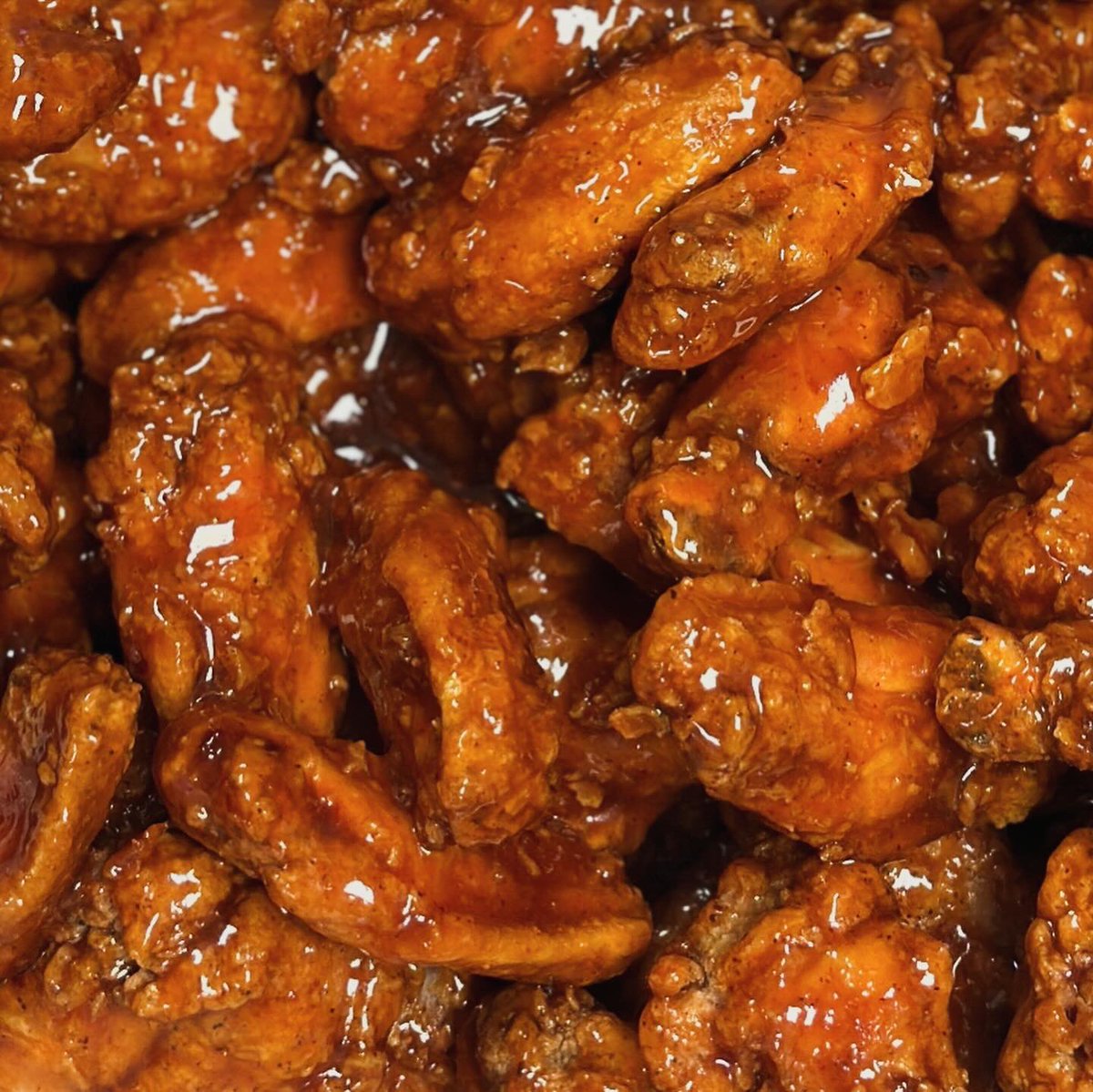 WemosWings's tweet photo. 😋 Your favorite wings, styles, sides, and more! Make it a Wemo’s Wednesday with options galore!
📞 Call in your order at 251-633-5877
📲 Order at https://t.co/hcO7M3XuBI
#wemos #wings #wemoswednesday https://t.co/k9xcAKjU3V
