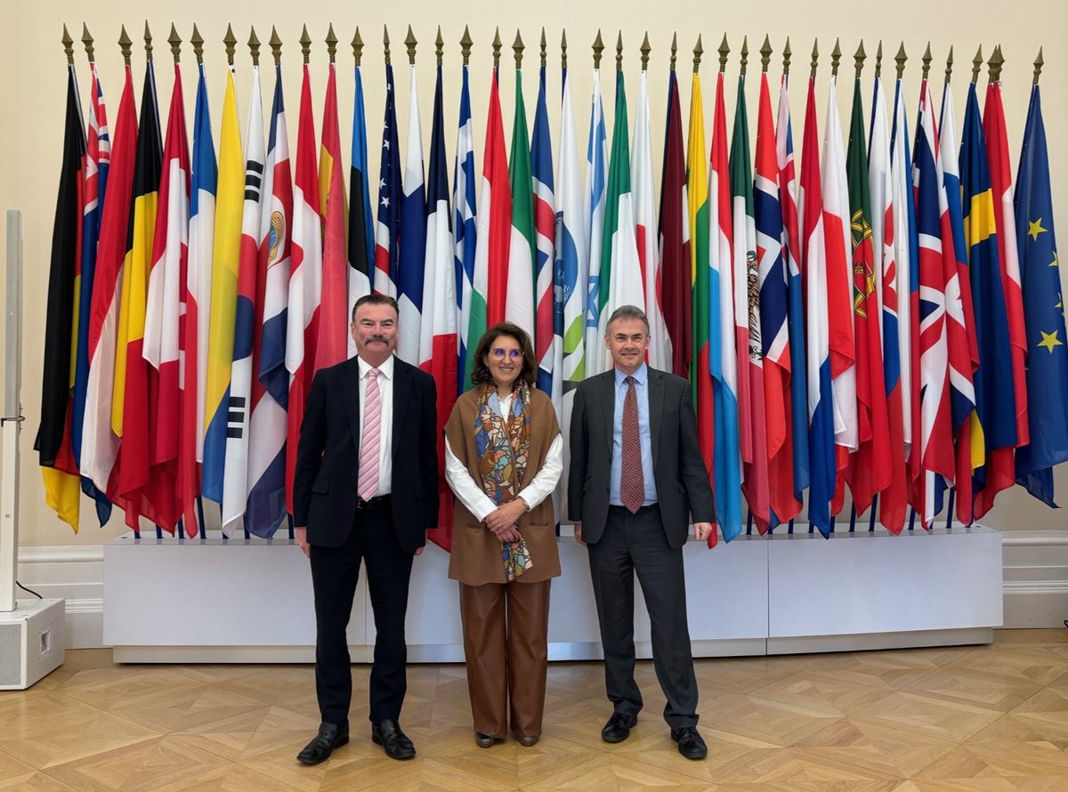Welcome Lee White, the new CEO of IFAC! Today, Lee, along with Asmaa Resmouki and Ian Carruthers, attended IPSASB’s annual PIC meeting in Paris.  We at IPSASB are excited to work with someone with Lee's experience and expertise as we embark on the next chapter of our journey.