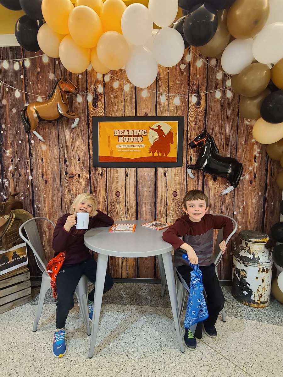 BauerElementary's tweet photo. Just two cowboys knockin' off some trail dust.
#fireupgoeagles https://t.co/sTmhUSJ1hQ
