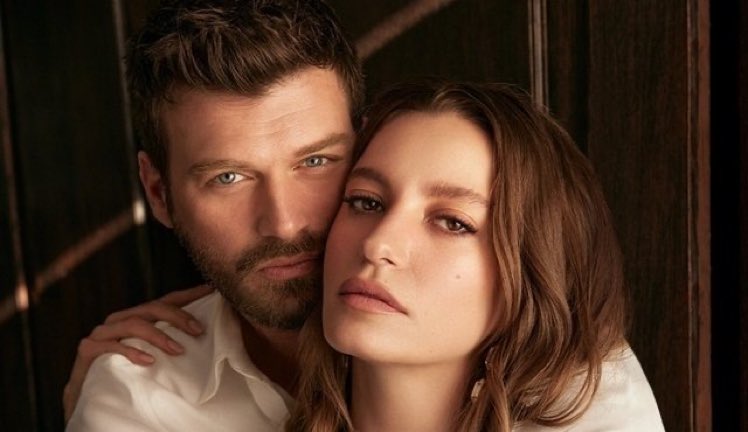 halfspacezone's tweet photo. Başrollerini #KıvançTatlıtuğ ve #SerenaySarıkaya'nın paylaştığı #Aile Cемья (Semya) ismiyle Rusya'da yayınlanmaya başladı. 💥 https://t.co/4BYYsUKsPr