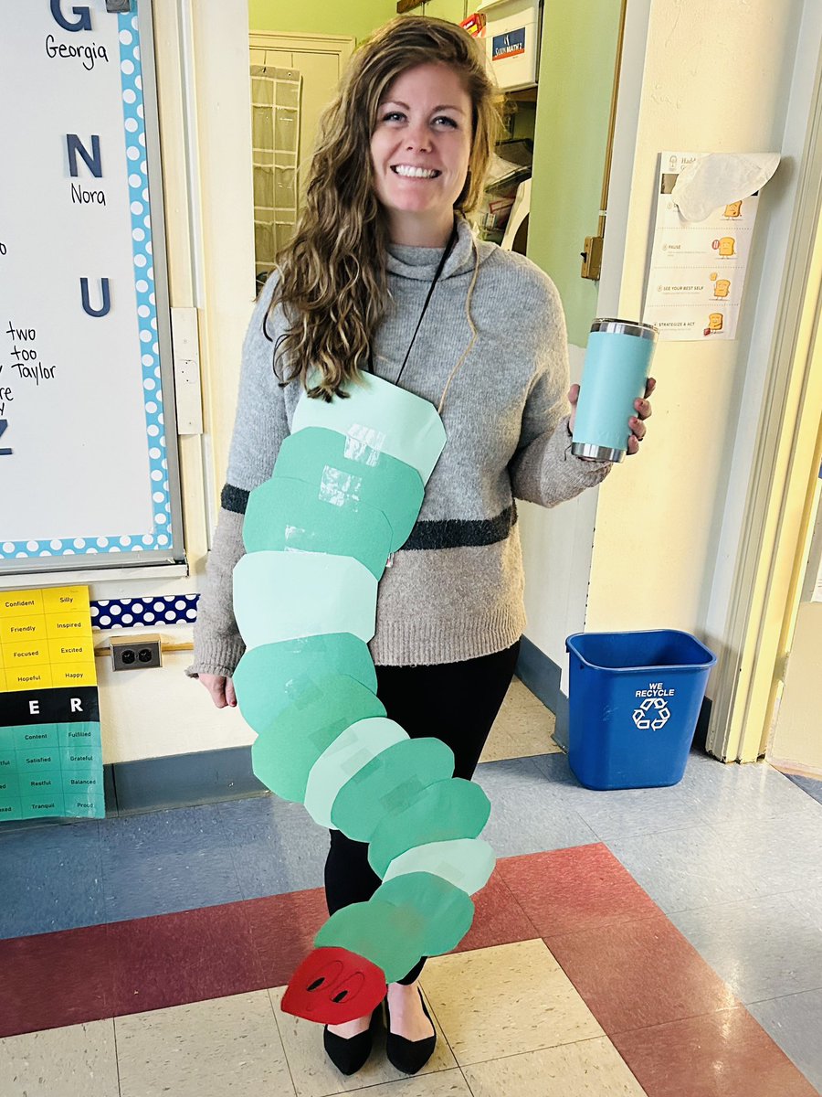 It’s dress as your favorite book character day at <a href="/CentralES1/">Central ES</a> ! 📚Thank you to <a href="/missburnsgrade1/">Miss Burns</a> for your creativity 🐛💚