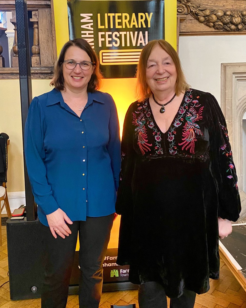 What an absolute legend! So honoured to meet @AlisonWeirBooks today at @FarnhamLitFest , and enjoy Alison’s fascinating talk all about Tudor queens. 📚✍️ #legend #inspiration #authorlife #authortalk #tudor #queens #operationmoonlight