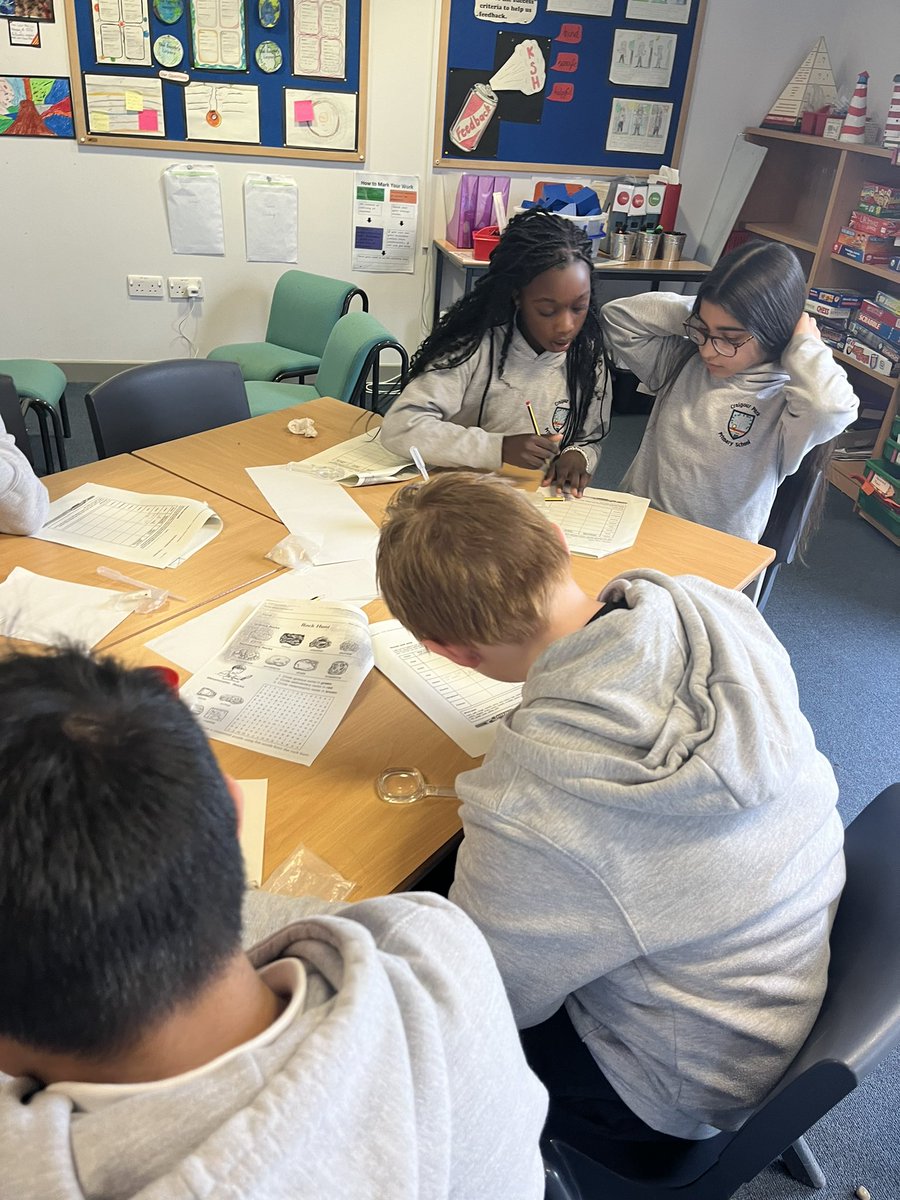 P7B exploring rocks and making mini volcanoes today!