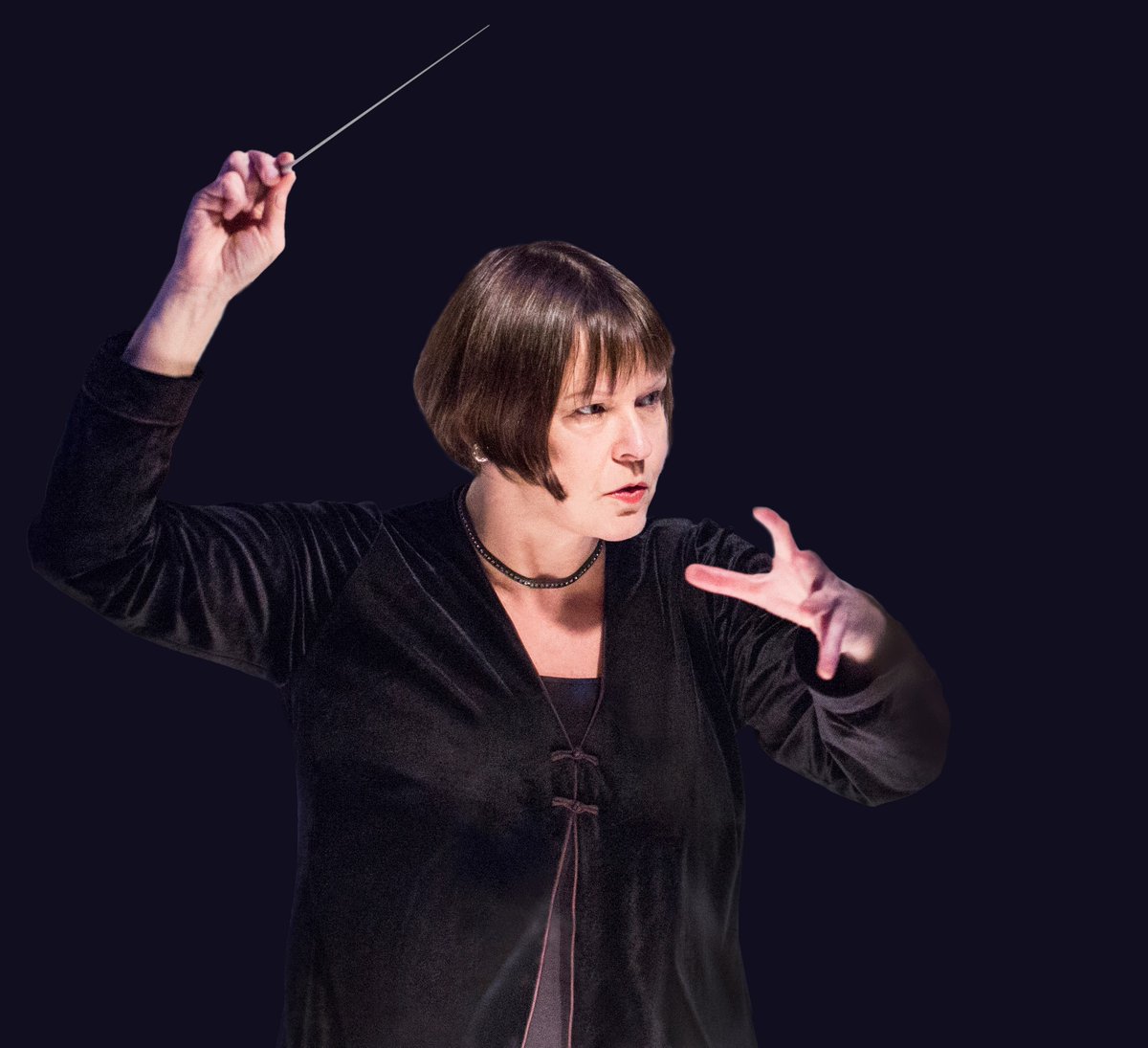 On the eve-eve of #InternationalWomensDay we are celebrating career of alumna, Alice Farnham (Music, 1989) @BatonAlice who is one of Britain’s leading conductors and most recently, was shortlisted for Conductor of the Year by The Royal Philharmonic Society bit.ly/3uYuYB8