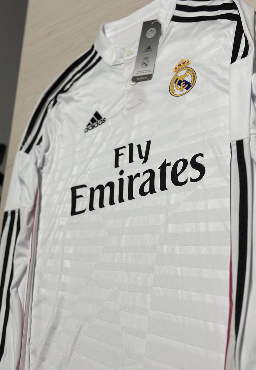 Sigue a @tdmas_cr y <a href="/SoloFiebres/">Solo para Fiebres</a>, dale Repost y participa por esta camisa retro del Real Madrid 

¿A cuál jugador recuerdan con esta chema?