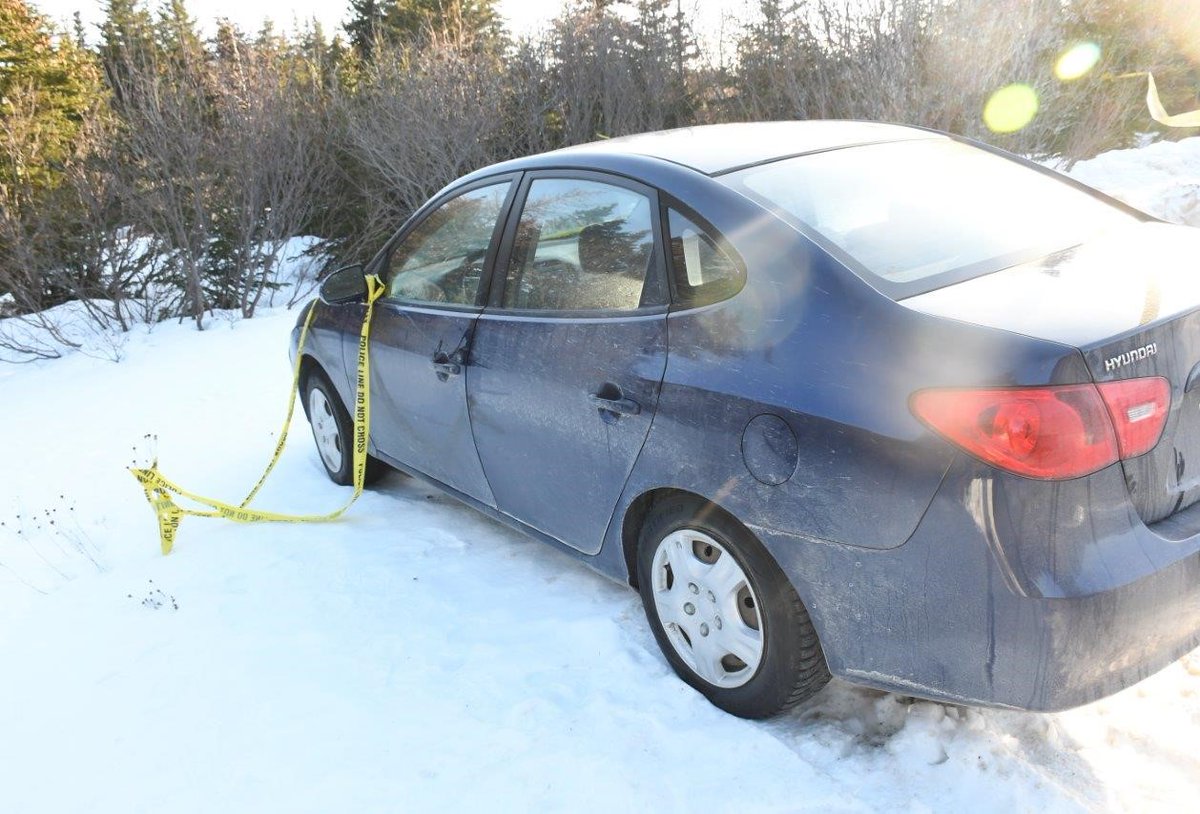 RNC_PoliceNL's tweet photo. The vehicle in the photos here is believed to have been involved in a homicide in Logy Bay-Middle Cove-Outer Cove. Investigators are seeking any video footage (CCTV, dash cameras, doorbell cameras) from  the area of Middleton Street in St. John's, and Liam Drive in Outer Cove. https://t.co/vuJ8WOXw0I