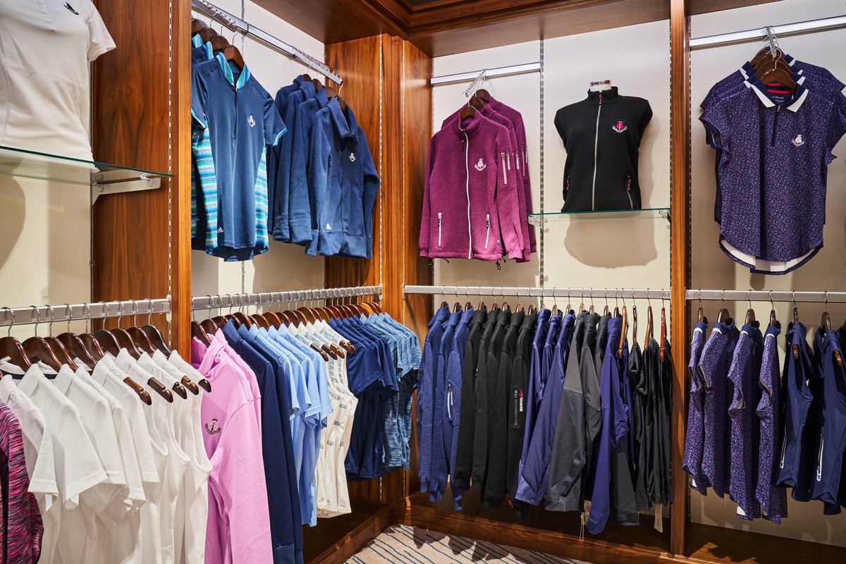This Mother's Day, give the gift of stylish golf apparel to the extraordinary women in your life! 🏌️‍♀️ Our Pro Shop has a fantastic collection of golf essentials and fashionable accessories that are perfect for golf-loving super women! 🌷 🛍️ proshop.carnoustie.com