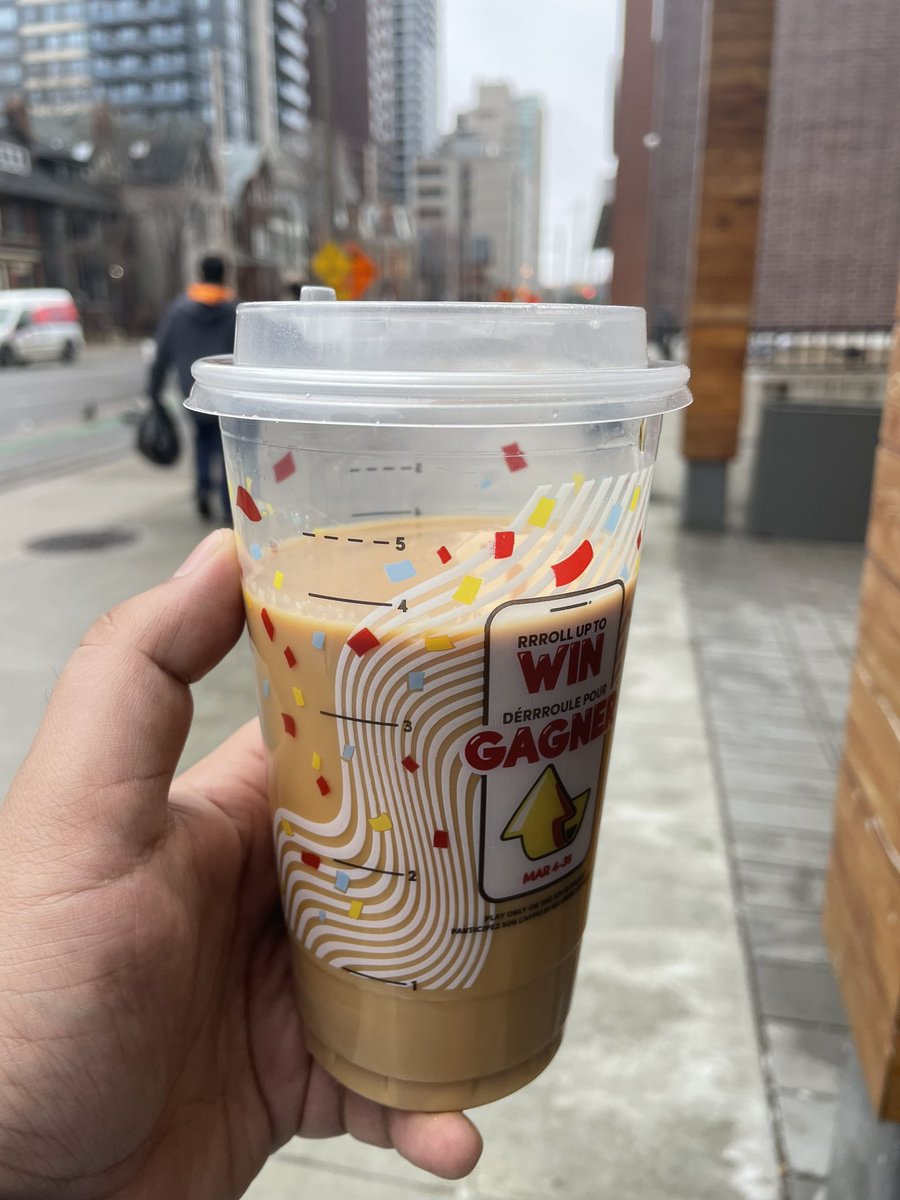 magicsays's tweet photo. When asked what’s the reason , I was told ‘ management told us when someone orders without ice, we need to only fill up till level 3 , rest all will be ice.

What sort of scheme is this? Or what sort of scam is this ????

@TimHortons #coffeescam https://t.co/hxnvgIt78c