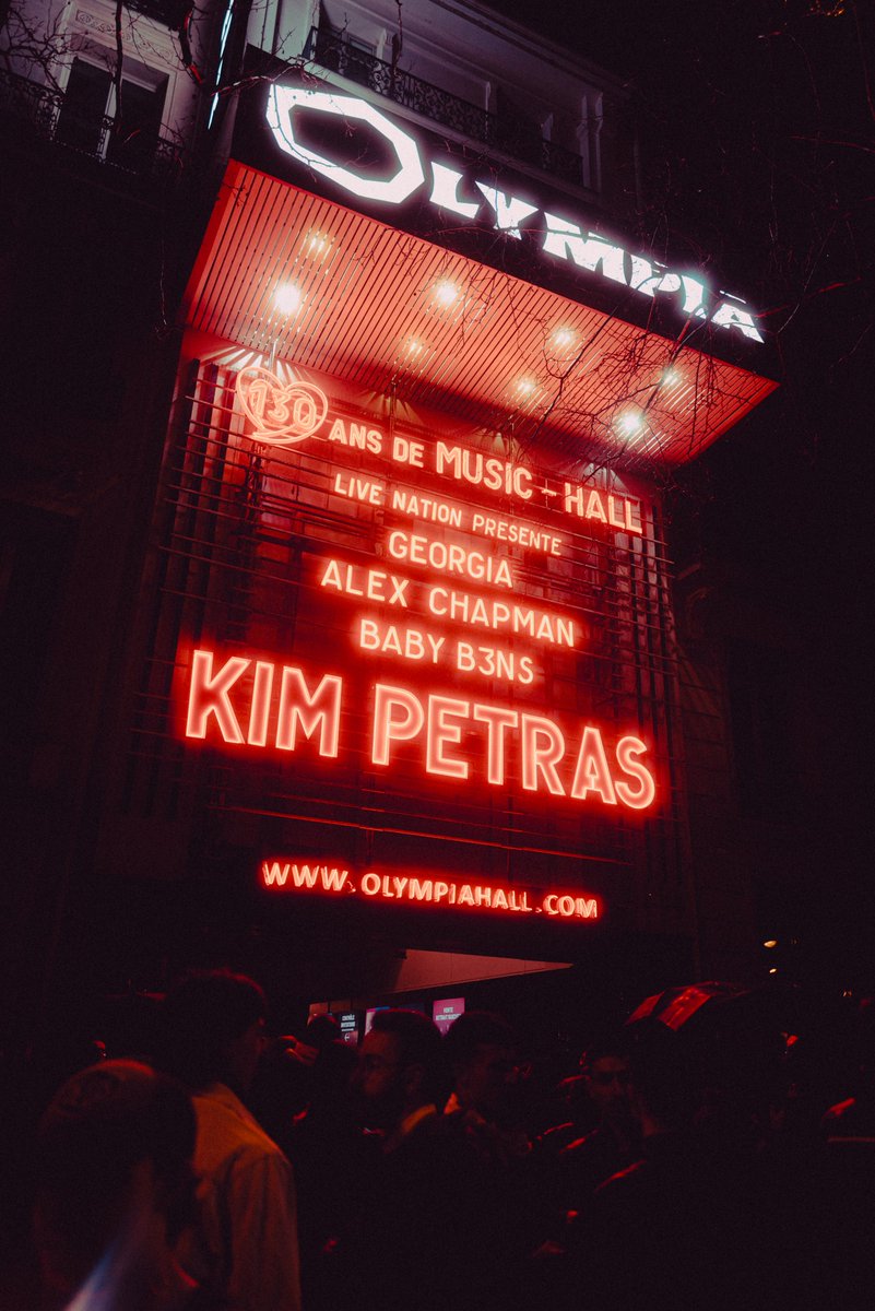 The beast was fed @kimpetras 💗⭐ 📸 @toulstouille