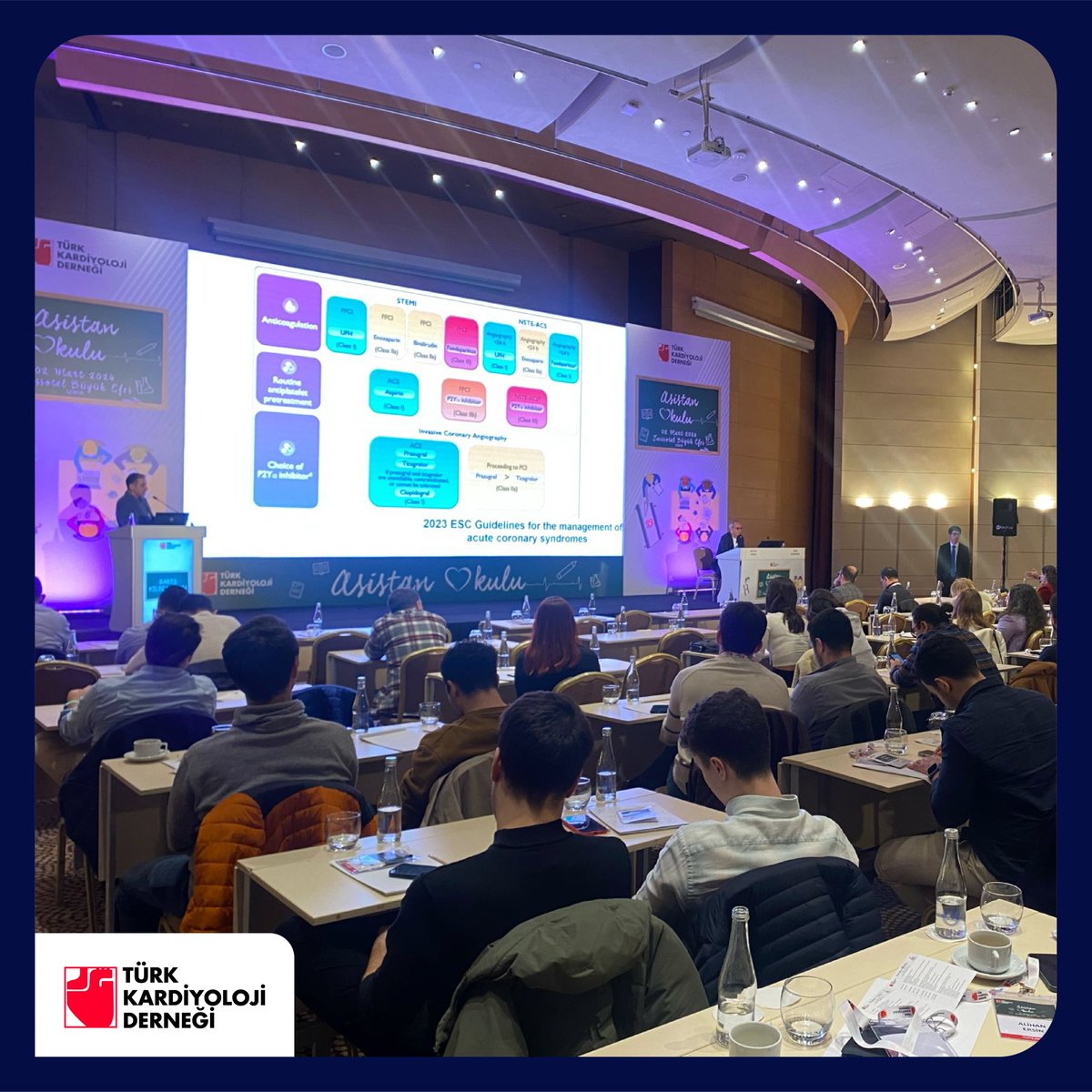TKDResmi's tweet photo. TKD Asistan Okulu programımızın ikinci oturumu, 2 Mart Cumartesi günü İzmir’de, AKUT KORONER SENDROM temasıyla; fiziki ve online olarak yaklaşık 500 katılımcı ile başarılı bir şekilde gerçekleşti. https://t.co/KiUxm4EQLO
