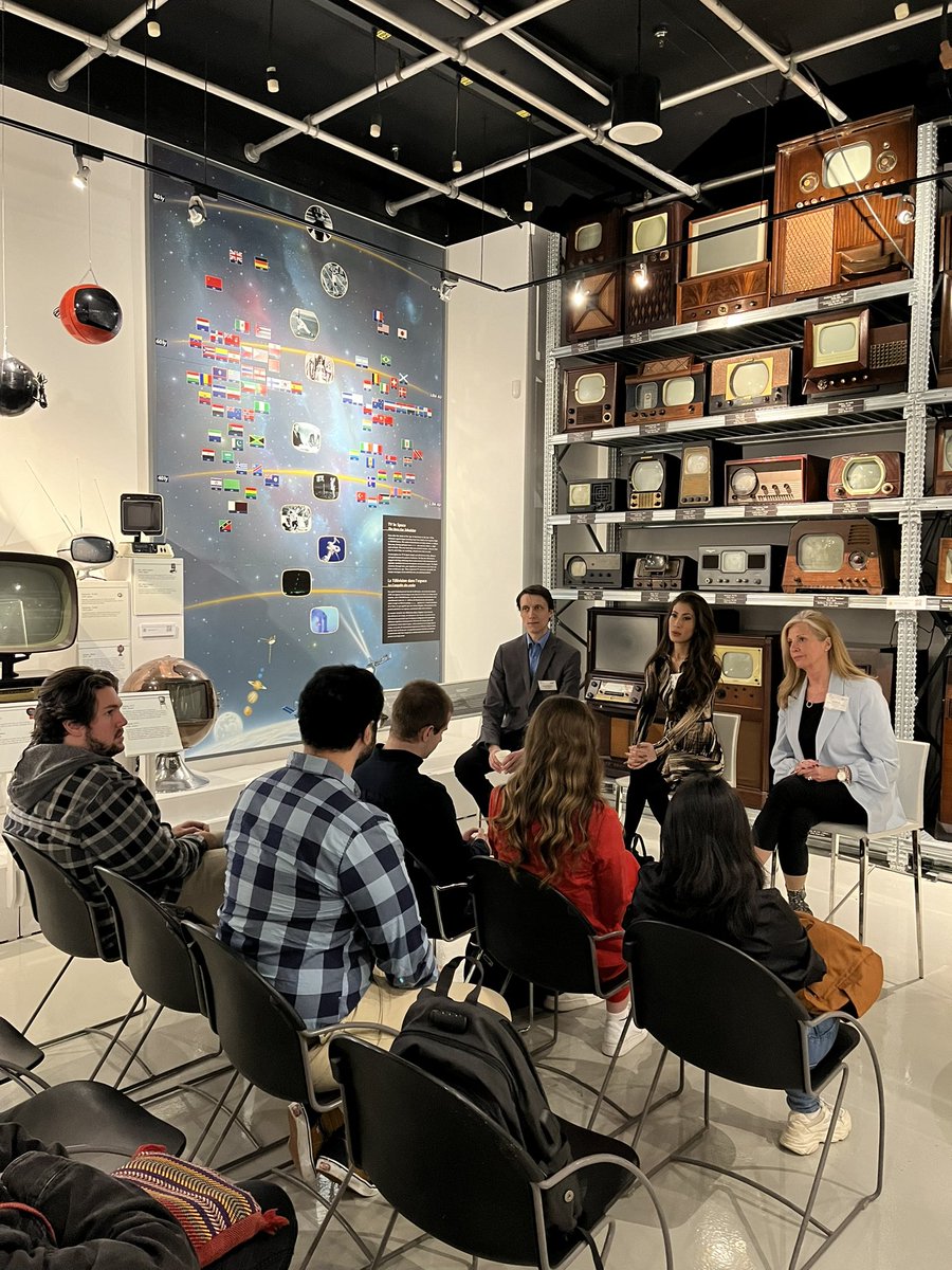 Gina Lorentz tweet media