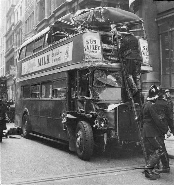 Monday 13th  April 1959, a number 13 London Transport bus swerved to miss an oncoming lorry at King William Street, between Monument Station with the foot of London Bridge and embedded itself into a building. The colour picture shows the spot today.