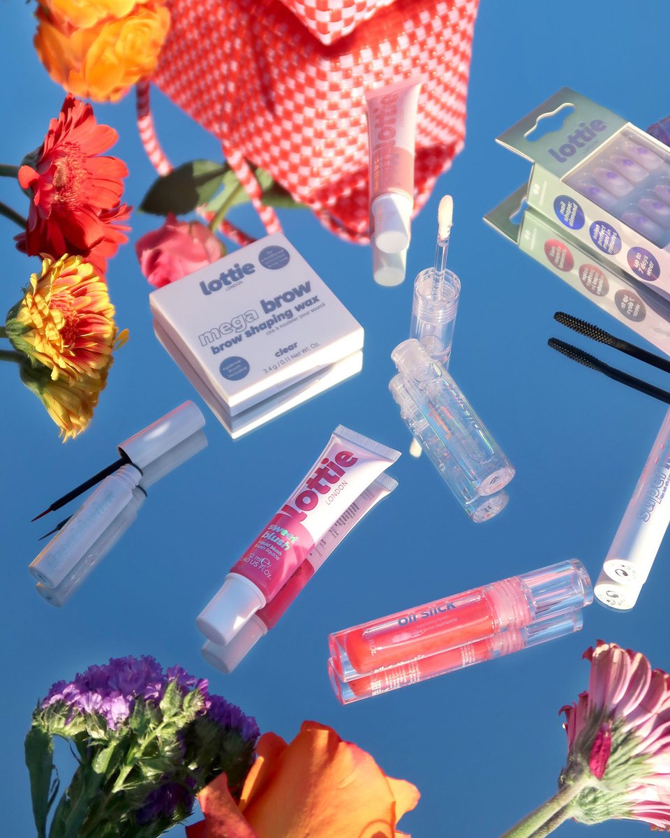 your warmer spring kissed look essentials 💓🌼🐝☀️

#springkisseddiaries #springvacay #springbreak #lottielondon