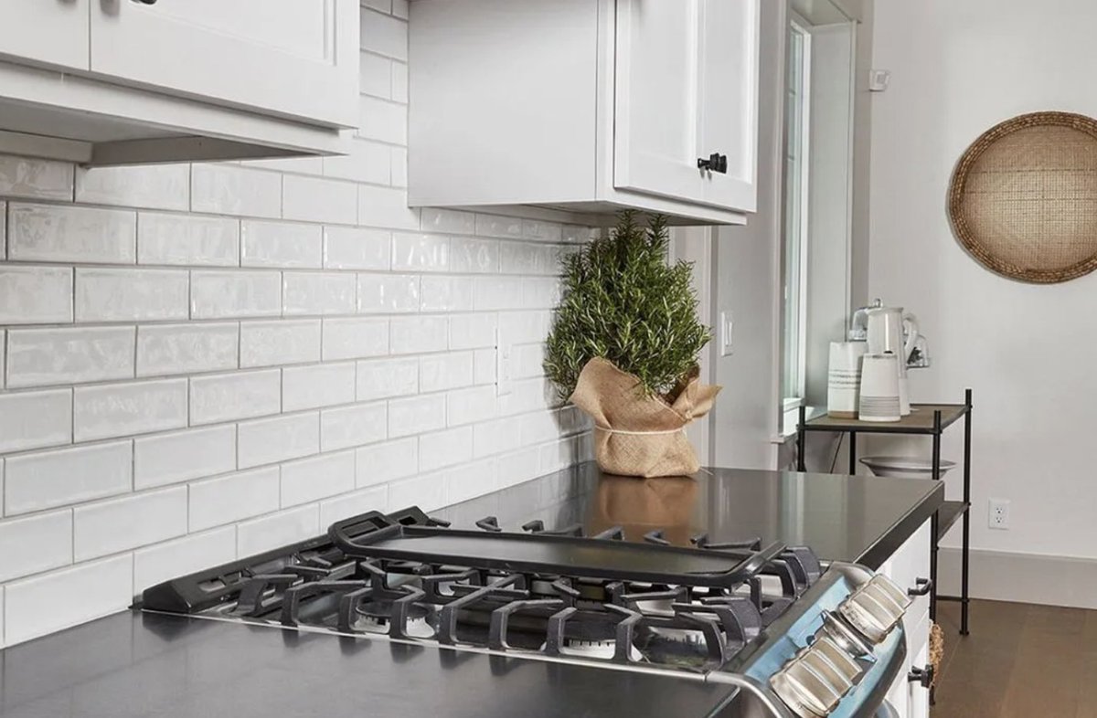 If you are in need of a reliable source for tiles and stone, look no further than Arizona Tile. Their team of specialists makes it easy to bring your dream kitchens to life.