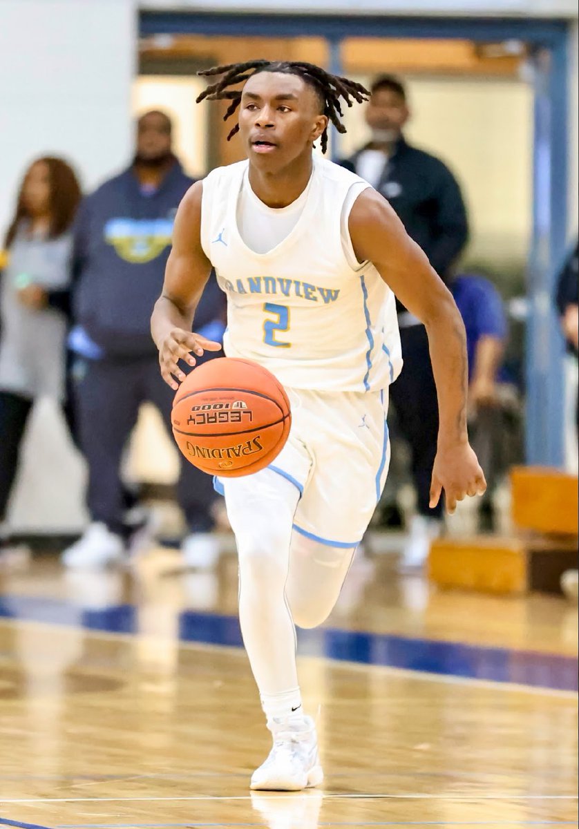 Thank you Grandview for an amazing 4 years💙💛 @Grandview_bball <a href="/GHS_GrandviewC4/">Grandview High School</a> @Rise_Above_GV <a href="/PottsPrentes/">Prentes Potts</a>