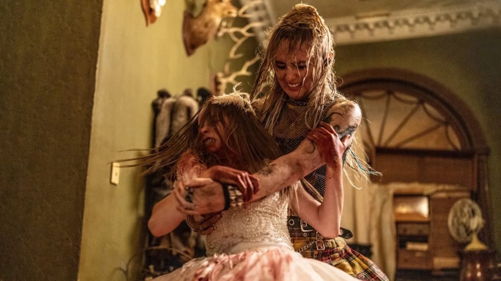 evildeadburn's tweet photo. Melissa Barrera and Kathryn Newton in a Radio Silence vampire gorefest... we're so back https://t.co/cecdnHgysC