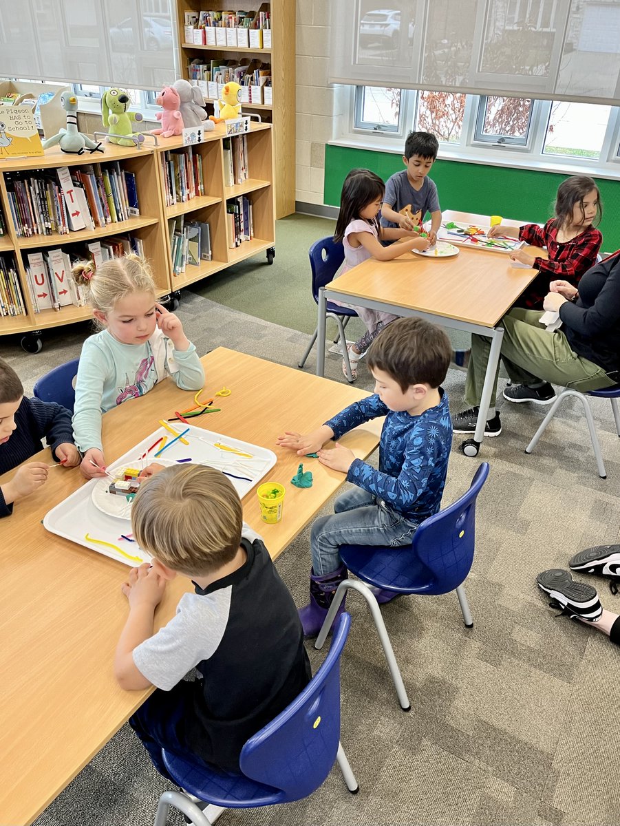 MeyerLib_SD735's tweet image. The Big Bad (hair dryer) Wolf was no match for the Pre-K students and the houses they built together after reading &quot;The Three Little Pigs&quot; during their fairytale unit!