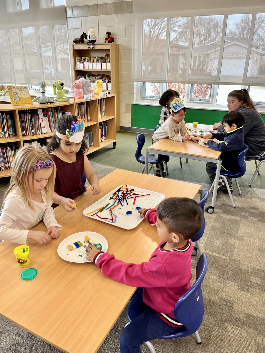MeyerLib_SD735's tweet image. The Big Bad (hair dryer) Wolf was no match for the Pre-K students and the houses they built together after reading &quot;The Three Little Pigs&quot; during their fairytale unit!